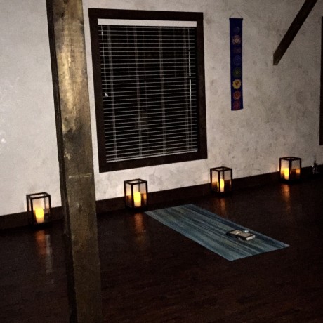 yoga-by-candlelight